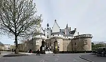 Photographie de l'entrée du château.