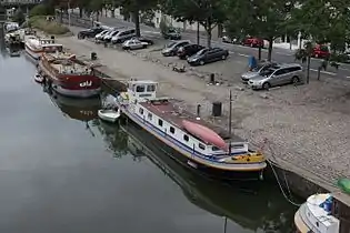 Quai de pierres (quai Henri-Barbusse, Nantes).