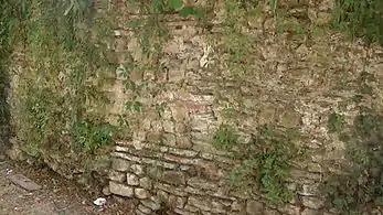 L'enceinte le long du Cours Saint-Pierre