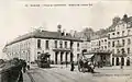 Tramway Mékarski à air comprimé sur la place du Commerce vers 1895.