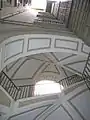 Intérieur d'un escalier d'un palais napolitain.