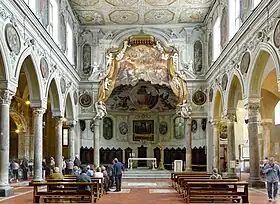 Intérieur de la basilique