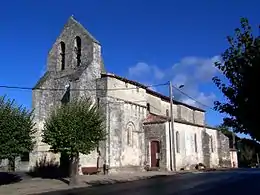 L'église Saint-Pierre, vue sud-ouest (oct. 2012)