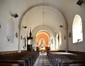 La nef de l’église Saint-Georges.