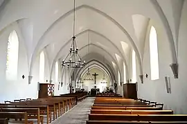 La nef de l’église de la Sainte-Trinité.