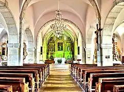 Intérieur de l'église Saint-Donat.