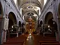 Nef et chœur de l'église.