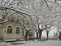 Neige sur la cour de l'école.