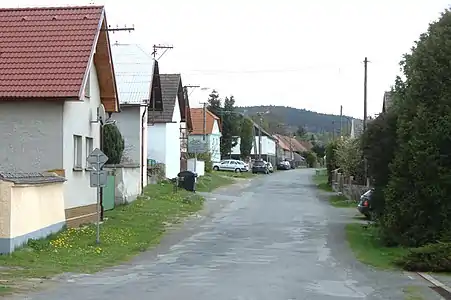 Une rue de Nekvasovy.