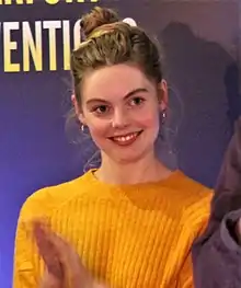 Nell Hudson interprète Laoghaire MacKenzie