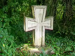 Croix de Nesles-la-Vallée