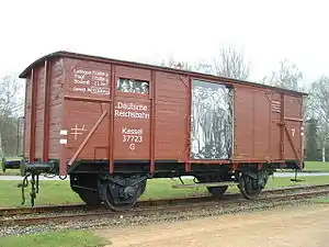 Wagon de chemin de fer de la Deutsche Reichbahn, avec lequel les prisonniers étaient transportés, au camp de concentration de Neuengamme