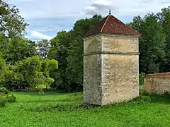 Le colombier de l'abbaye.