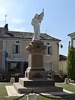 Le monument aux morts érigé en 1921.