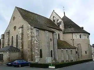 La collégiale Saint-Étienne à Neuvy-Saint-Sépulchre