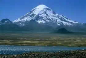 Vue du Nevado Sajama enneigé.