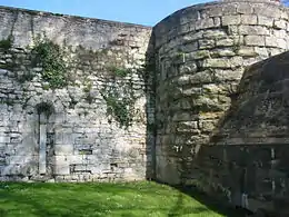 Remparts de la tour du Havre à la Loire