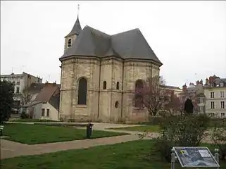 Le chœur de l'église (ouest).