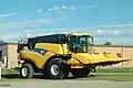 Corn-picker New Holland CR9060.