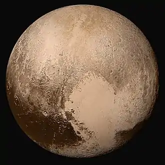 Pluton photographié par les instruments LORRI et RALPH le 13 juillet 2015.