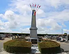 Le monument aux morts.