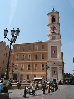 Caserne Rusca et Tour de l'Horloge