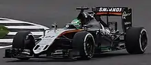 Vue de trois quarts de la Force India VJM09 de Hülkenberg