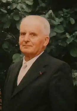 Le Professeur Nicolas Théobald à Besançon en 1976, photographie en couleur.