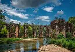 Section de l'aqueduc de Nicopolis d'Épire.