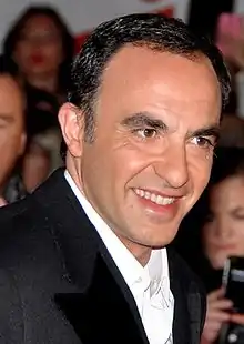 Nikos Aliagas, présentateur principal (2014-)