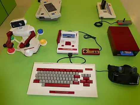 Accessoire R.O.B. aux couleurs de la Famicom avec ses blocs pour Stack-Up