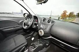 Nissan Micra IV phase 1 (intérieur)