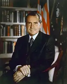 Photographie officielle de Richard Nixon.
