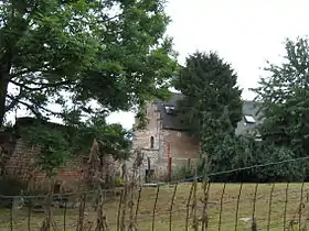 2010 : ferme de l'ancienne abbaye de Nizelles en ruines.