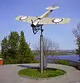 Monument dressé en l'honneur du Nieuport à  Nijni Novgorod.