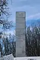 Monument érigé à Telegrafbukta près de Tromsø en hommage aux victimes de l'accident du dirigeable Italia et aux efforts des sauveteurs