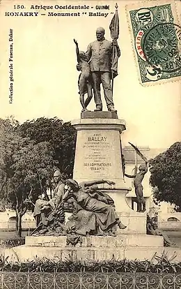 Monument à Conakry, inauguré en 1908.
