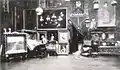 William Merritt Chase en fit une copie qu'il accrocha dans son studio de Tenth Street, New York