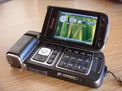 Nokia N93, mixte pivotant/basculant.