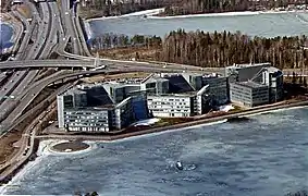 Siège de Nokia, Espoo (1983–97, Helin and Siitonen Architects).
