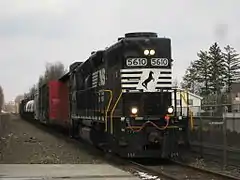 Une locomotive GP38-2 de la NS le 1er mars 2008