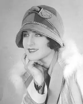 Description de l'image Norma Shearer portrait (cropped).jpg.