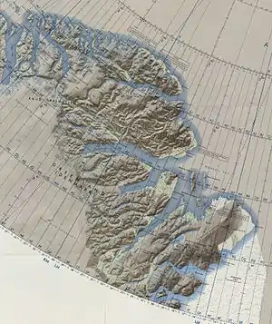 Carte topographique du Nord-Est du Groenland avec les Alpes de la Princesse-Élisabeth dans la terre du Prince héritier Christian (en bas à droite).