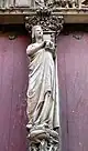 La Vierge, au trumeau du portail du cloître.