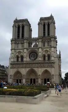 Face ouest de la Cathédrale Notre-Dame de Paris.