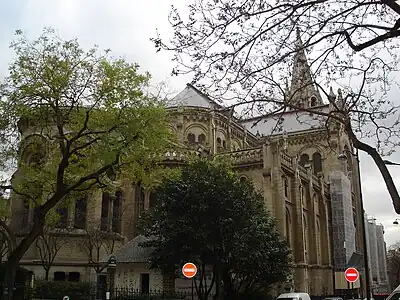 L'église vue de l'arrière.