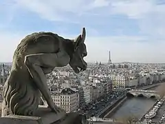 Chimère du XIXe siècle sur Notre-Dame de Paris et conçue par Viollet-le-Duc