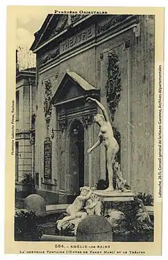 Nouvelle fontaine et le théâtre, sculpture de Fanny Marc, entre 1918 et 1937