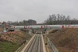 Construction du nouveau pont de la ligne 124 et emplacement des futurs quais de la ligne 26.