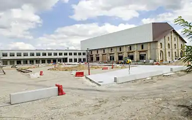 Le nouveau bâtiment en cours de construction en août 2014.